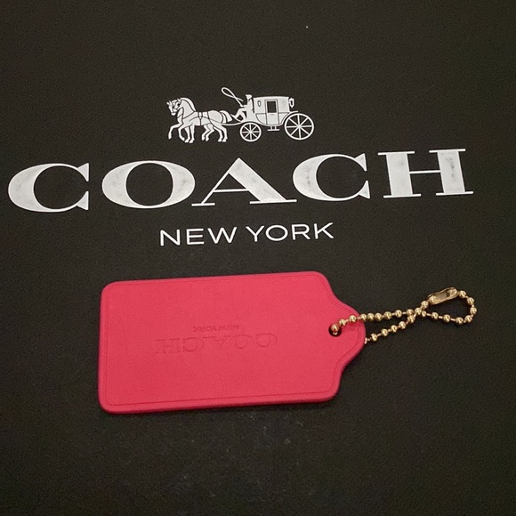 Coach Rare Pride Rainbow Heart Leather fuchsia Leather hangtag fob bag charm NWT - Picture 4 of 5